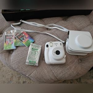 Fujifilm Instax Mini White Instant Camera Bundle